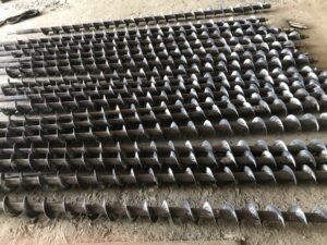 replacement screw conveyor flight for industrial conveyor system