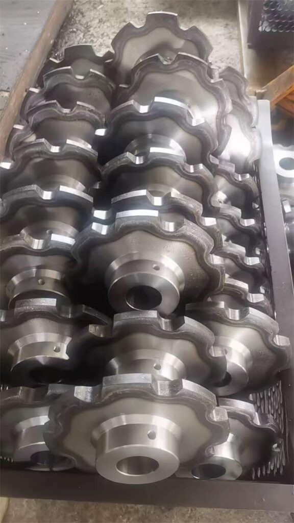 One-piece LN100 8-tooth conveyor sprockets manufactured for a Colombia scraper conveyor project